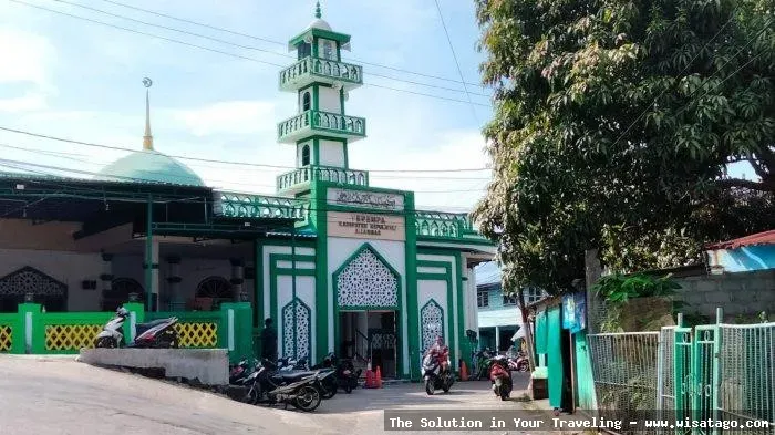Masjid Baiturrohiem: Tempat Beribadah yang Menyatu dengan Kehidupan Warga Cilacap